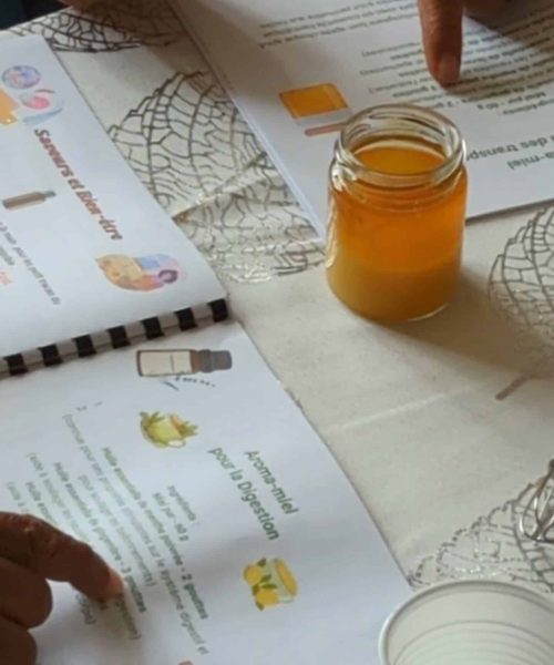 Atelier d’aromathérapie en présentiel chez Aroma Nou conception d'une synergie d'aroma-miel